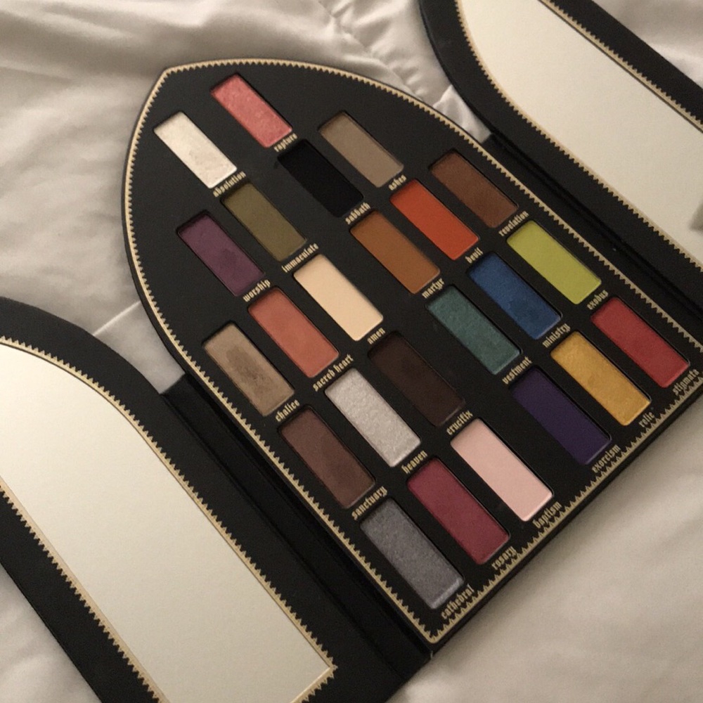 Kat Von D Saint and Sinner Palette